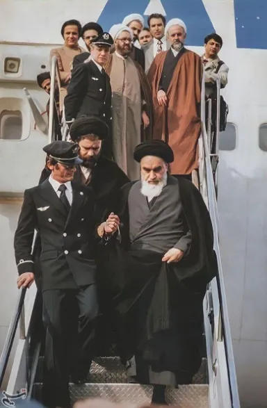 Ayatollah-Ruhollah-Khomeini-Deplaning.png