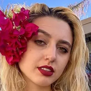 Chloe Ella