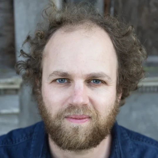 Ezra Lipp 