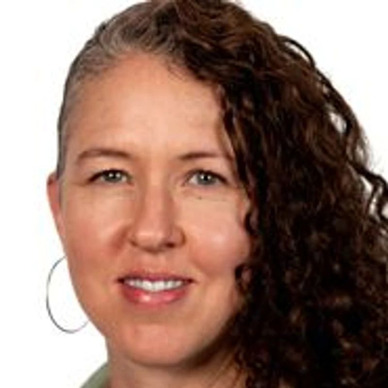 Jennifer_Tucker.jpg _#16