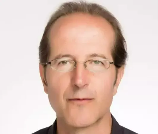 Alexander Alberro