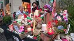 All_Out_On_Christmas_For_Gaza_2__youtube-2.webm