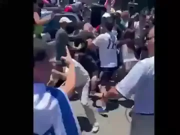 Anti_Israel_and_Pro_Israel_Activists_Brawl_Video_Los_Angeles_Twitter_June_28_2023_Paula_Kahn_Assaults_a_Man_Outside_an_LA_Synagogue_OQ2MUF.mp4_#68