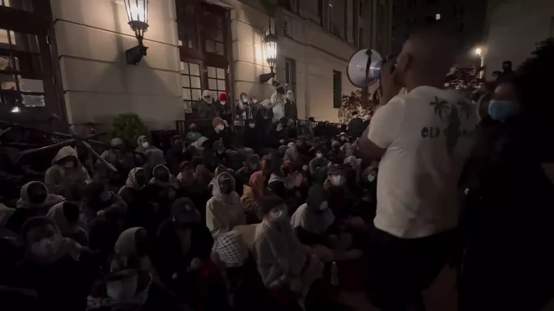 Chanting At Columbia Encampment Hamilton Hall Occupation Instagram New York_#13