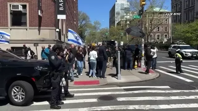 Columbia University Encampments and Pro-Israel Counter Protest YouTube_#18