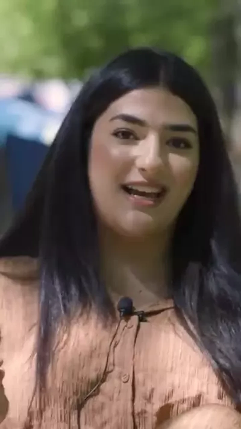 Henna_Ayesh_6_Aug_2024_instagram_1.mp4 _#31