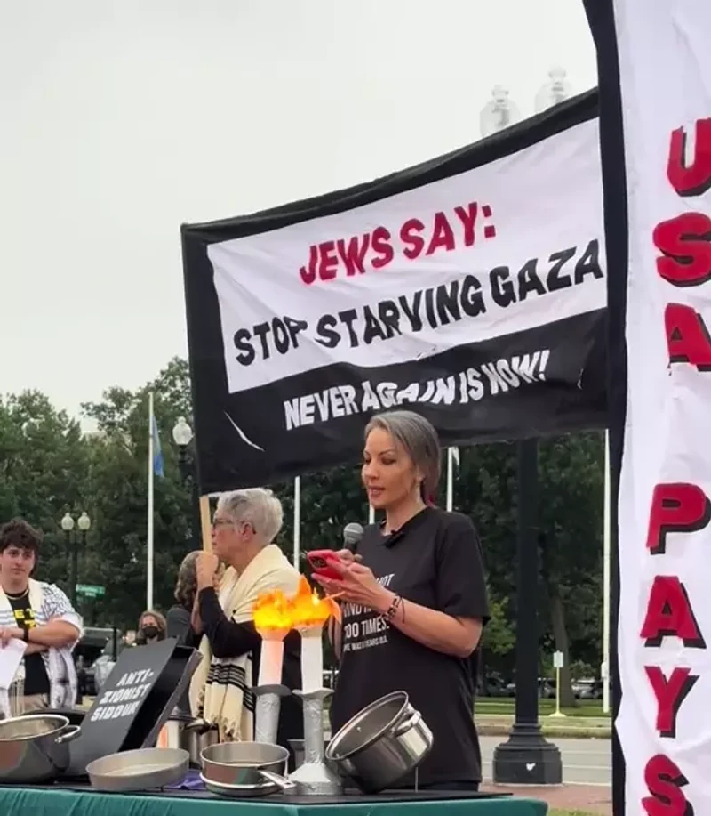 Lana Abugharbieh_#15